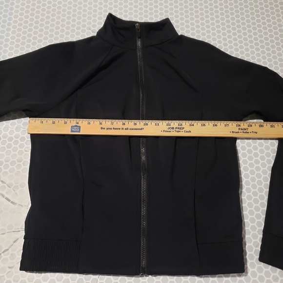 Fabletics Zip Up Jacket Size Small - Picture 7 of 9